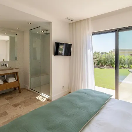 Luxury With Heated Pool And Garden Hébergement de vacances District de Faro