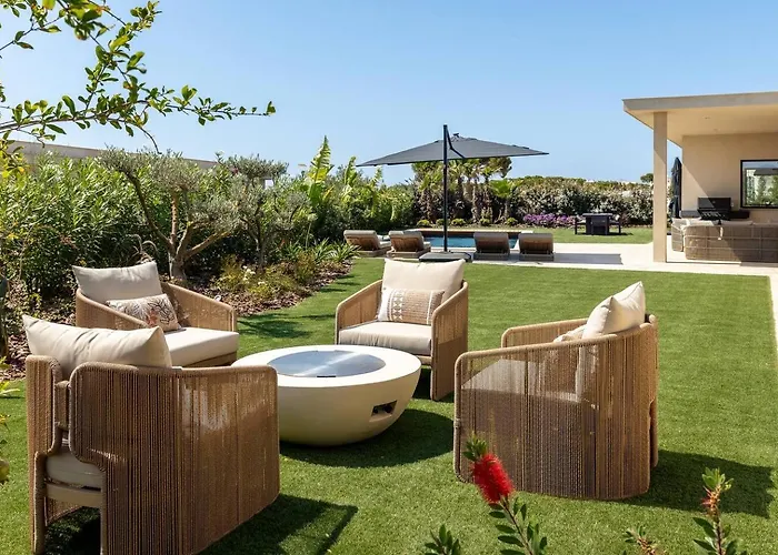 Luxury With Heated Pool And Garden Semesterbostad *