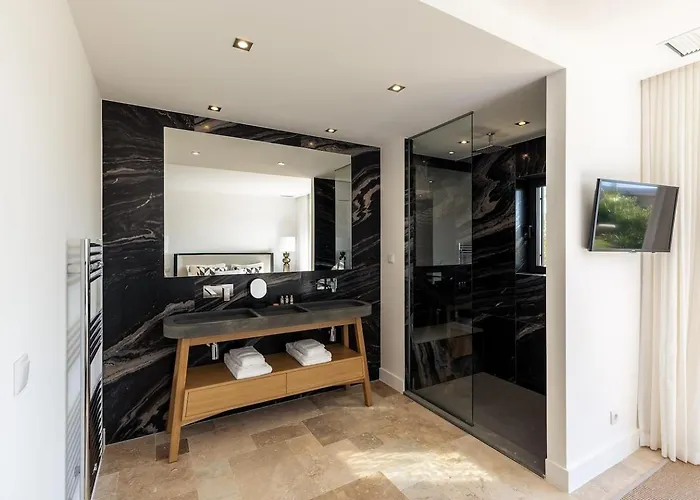 Luxury With Heated Pool And Garden *