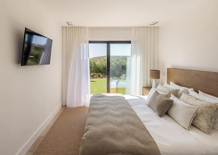 Luxury With Heated Pool And Garden Semesterbostad *