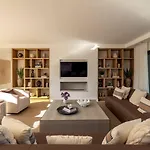 Luxury With Heated Pool And Garden