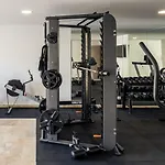 Luxury With Heated Pool And Garden 펜션 파로