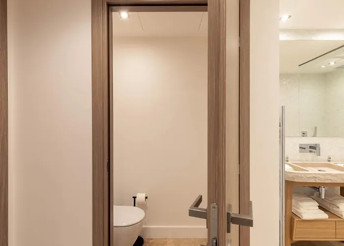 Luxury With Heated Pool And Garden Сasa de vacaciones *